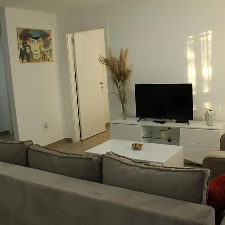 Zemun Apartment *